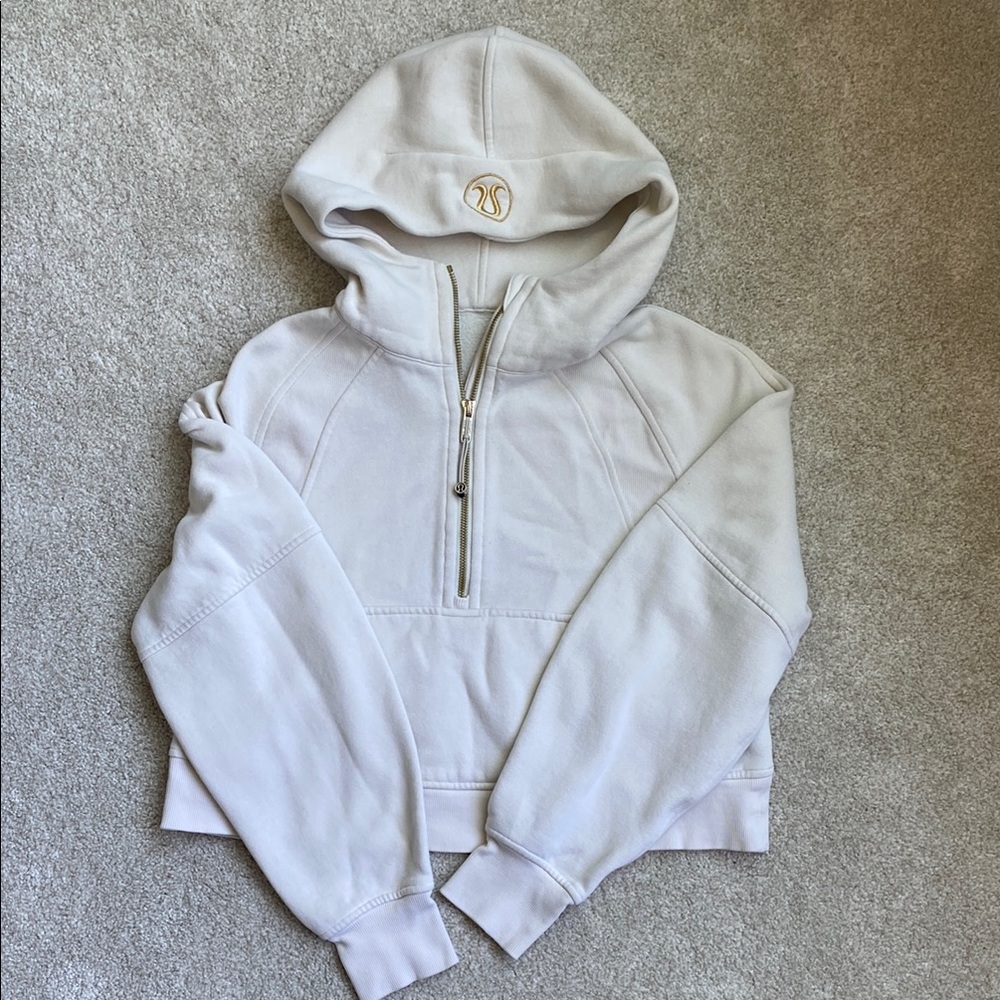 Lululemon XS/S half zip cropped scuba- cream with gold zipper and logo